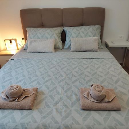 Valux Apartman Пула Екстер'єр фото