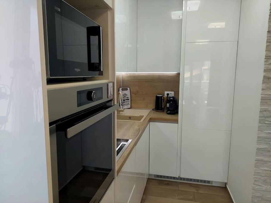 Valux Apartman Пула Екстер'єр фото