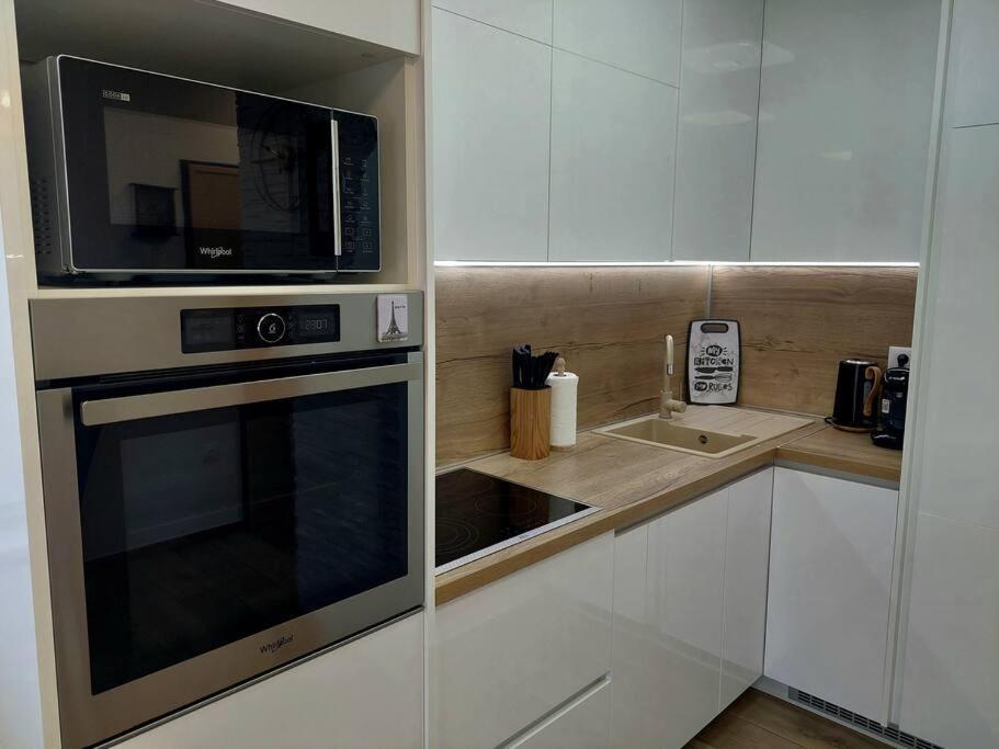 Valux Apartman Пула Екстер'єр фото